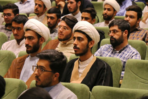 تصاویر/ آیین افتتاحیه سال تحصیلی موسسه آموزش عالی امام صادق علیه السلام
(مرکز تخصصی علم کلام)