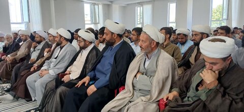 تصاویر برگزاری یادواره شهدای روحانی در مدرسه علمیه خواهران کوهدشت