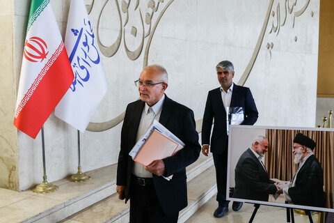 تصاویر/ حضور خادمان حرم حضرت عبدالعظیم حسنی(ع) در صحن علنی مجلس