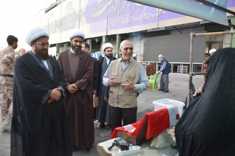 تصاویر/ بازدید مدیرکل تبلیغات اسلامی استان سمنان به همراه معاون فرهنگی و مسئول حراست اداره‌کل از غرفه‌های نمایشگاه دومین کنگره سه‌هزار شهید استان سمنان