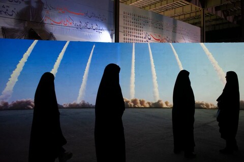 تصاویر/ بازدید مدیرکل تبلیغات اسلامی استان سمنان به همراه معاون فرهنگی و مسئول حراست اداره‌کل از غرفه‌های نمایشگاه دومین کنگره سه‌هزار شهید استان سمنان