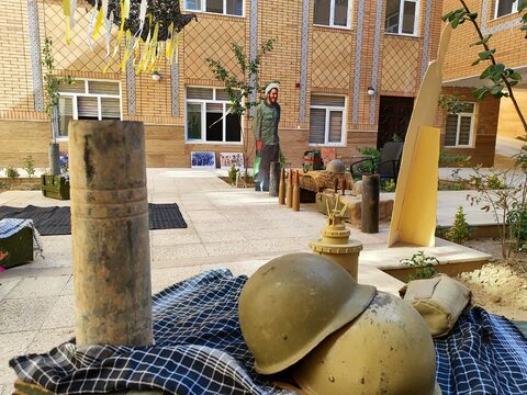 تصاویر/مراسم گرامیداشت هفته دفاع مقدس در مدرسه علمیه ریحانه النبی(س) اراک