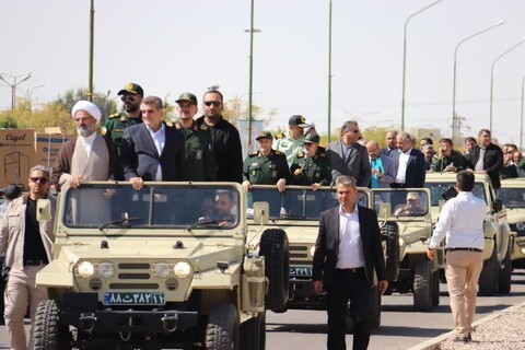 تصاویر/ رژه خودروهای حامل کمک‌های مومنانه در سمنان