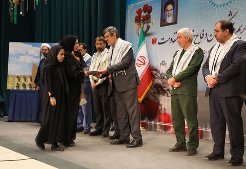 تصاویر/ رگزاری ششمین آیین تجلیل و تکریم پیشکسوتان دفاع مقدس و مقاومت استان با حضور استاندار یزد