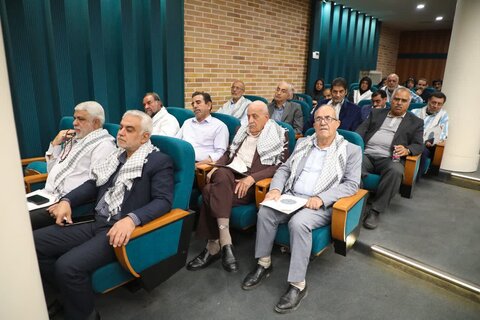 تصاویر/ رگزاری ششمین آیین تجلیل و تکریم پیشکسوتان دفاع مقدس و مقاومت استان با حضور استاندار یزد