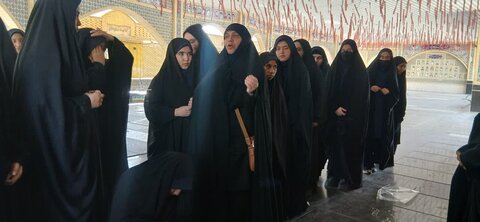 تصاویر/مراسم غبارروبی و تجدید میثاق با شهدا با حضور طلاب مدرسه علمیه الهیه ساوه