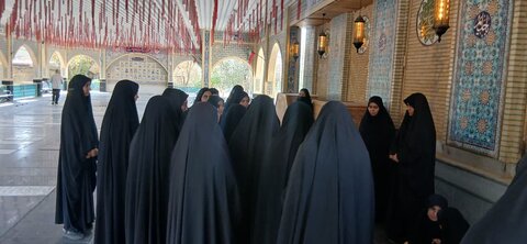 تصاویر/مراسم غبارروبی و تجدید میثاق با شهدا با حضور طلاب مدرسه علمیه الهیه ساوه