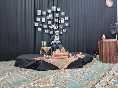 تصاویر/ اجرای طرح مثل خمینی(ره) در مدرسه علمیه امام خمینی(ره) کاشان