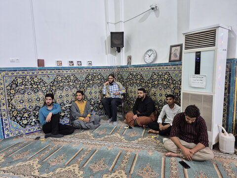 تصاویر/ اجرای طرح مثل خمینی(ره) در مدرسه علمیه امام خمینی(ره) کاشان