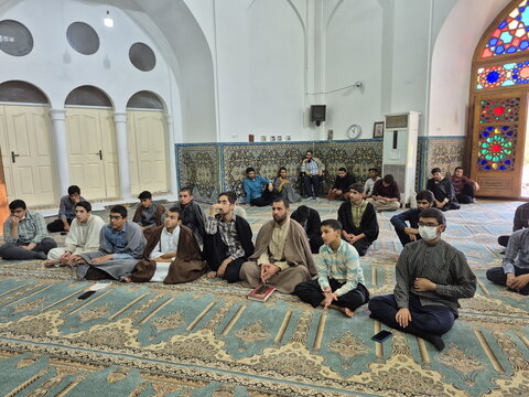 تصاویر/ اجرای طرح مثل خمینی(ره) در مدرسه علمیه امام خمینی(ره) کاشان