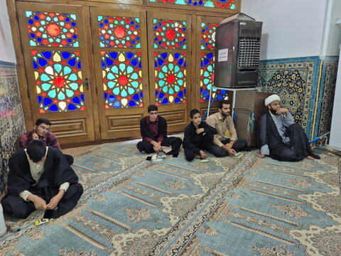 تصاویر/ اجرای طرح مثل خمینی(ره) در مدرسه علمیه امام خمینی(ره) کاشان