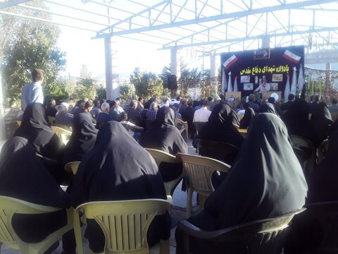 تصاویر/حضور طلاب مدرسه علمیه صدیقه طاهره غرق آباد در یادوراه شهدای دفاع مقدس