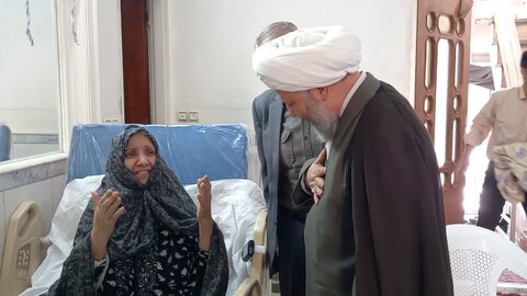 تصاویر/دیدار امام جمعه و اعضای شورای تامین شهرستان آران و بیدگل با خانواده شهدای دفاع مقدس