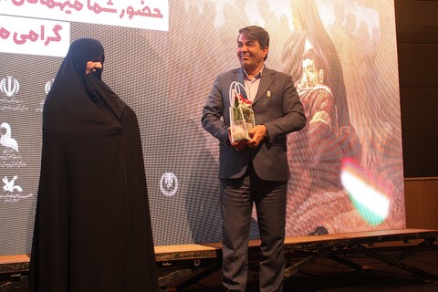 تصاویر/ ویژه برنامه زنان کویر، آسمان ایثار در کرمان