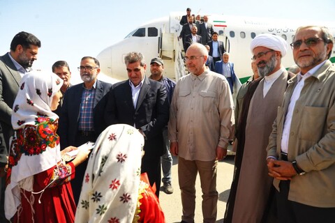 تصاویر/ استقبال از قالیباف رئیس مجلس شورای اسلامی در بدو ورود به فرودگاه شهدای استان سمنان