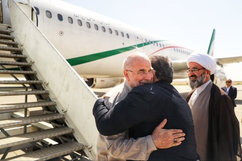 تصاویر/ استقبال از قالیباف رئیس مجلس شورای اسلامی در بدو ورود به فرودگاه شهدای استان سمنان