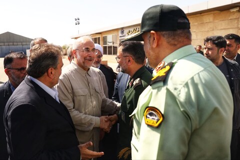 تصاویر/ استقبال از قالیباف رئیس مجلس شورای اسلامی در بدو ورود به فرودگاه شهدای استان سمنان