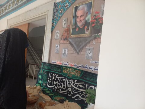 تصاویر/ برپایی محفل نورانی قرآن‌خوانی در ساوه به مناسبت هفته دفاع مقدس