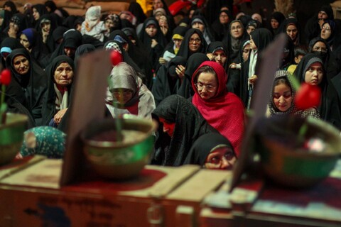 تصاویر| ویژه برنامه شب‌های معراج در کهف شهدا بیرجند