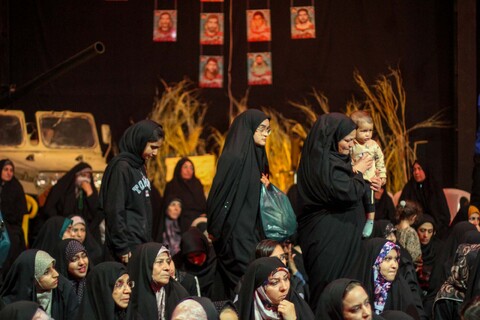 تصاویر| ویژه برنامه شب‌های معراج در کهف شهدا بیرجند