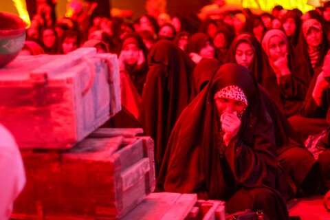 تصاویر| ویژه برنامه شب‌های معراج در کهف شهدا بیرجند