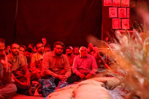 تصاویر| ویژه برنامه شب‌های معراج در کهف شهدا بیرجند