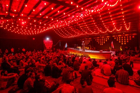 تصاویر| ویژه برنامه شب‌های معراج در کهف شهدا بیرجند