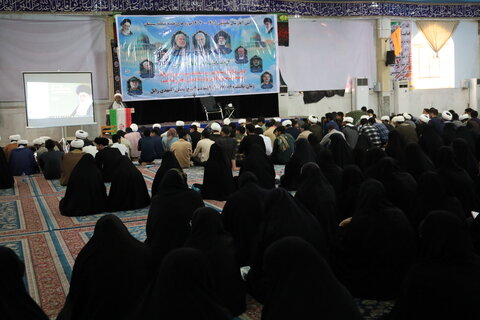 مراسم آغاز سال تحصیلی و گرامیداشت هفته دفاع مقدس مدارس علمیه زابل