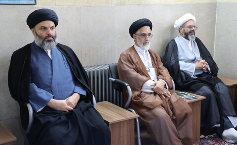 تصاویر/ مراسم سالگرد شهادت شهید سید حسن نصرالله و همرزمان شهیدش در مدرسه علمیه مصلی برگزار شد