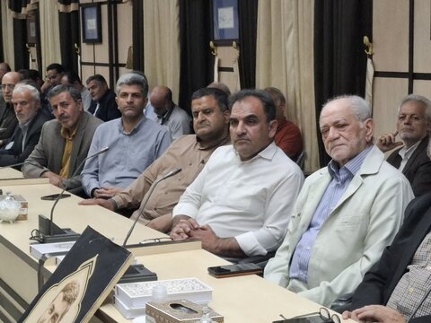 تصاویر/ تجلیل خانواده شهدا،ایثارگران،جانبازان وبسیجیان مجموعه کارگزاران حج وزیارت کاشان