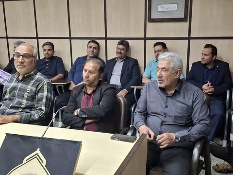 تصاویر/ تجلیل خانواده شهدا،ایثارگران،جانبازان وبسیجیان مجموعه کارگزاران حج وزیارت کاشان