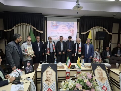 تصاویر/ تجلیل خانواده شهدا،ایثارگران،جانبازان وبسیجیان مجموعه کارگزاران حج وزیارت کاشان