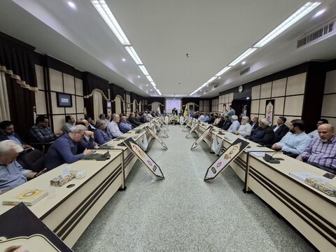 تصاویر/ تجلیل خانواده شهدا،ایثارگران،جانبازان وبسیجیان مجموعه کارگزاران حج وزیارت کاشان