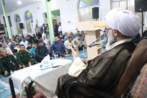 تصاویر/حضور عضو مجلس خبرگان رهبری در اولین سالگرد شهید سید حسن نصرالله در روستای کوت سید سلطان‌ از توابع شهر ویس