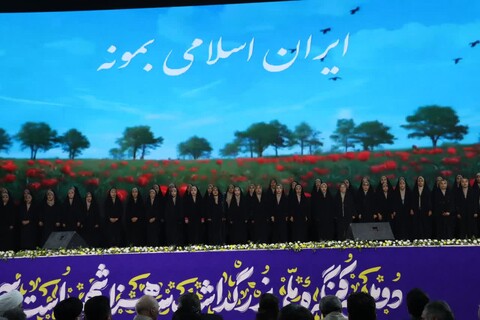 تصاویر/ اختتامیه دومین کنگره ملی سه هزار شهید استان سمنان با حضور مقامات کشوری و استانی