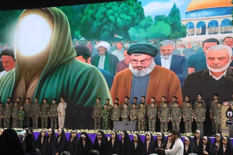 تصاویر/ اختتامیه دومین کنگره ملی سه هزار شهید استان سمنان با حضور مقامات کشوری و استانی