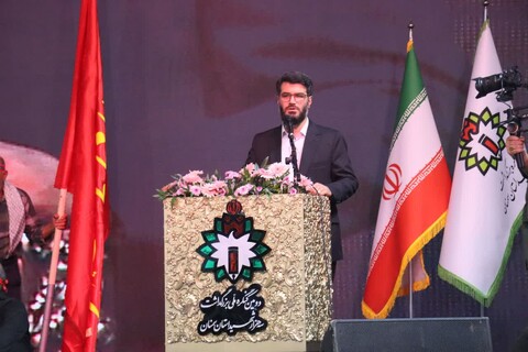 تصاویر/ اختتامیه دومین کنگره ملی سه هزار شهید استان سمنان با حضور مقامات کشوری و استانی