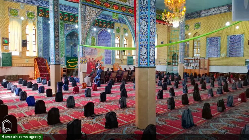 توزیع ۵۶۰۰ پک تحصیلی بین دانش آموزان مناطق محروم استان کهگیلویه و بویراحمد