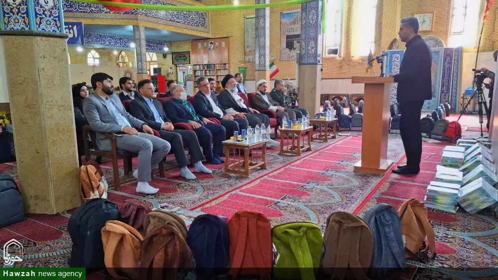 توزیع ۵۶۰۰ پک تحصیلی بین دانش آموزان مناطق محروم استان کهگیلویه و بویراحمد