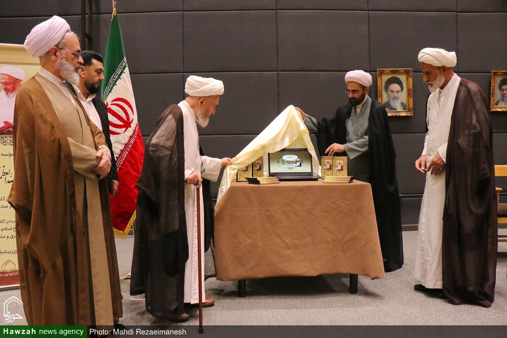 آية الله العظمى السبحاني: لا مَحيدَ عن تلبية الاحتياجات الفكرية للمجتمع/ تأسيس المركز المتخصص في علم الكلام كان مطلباً عصرِياً ملِحّاً