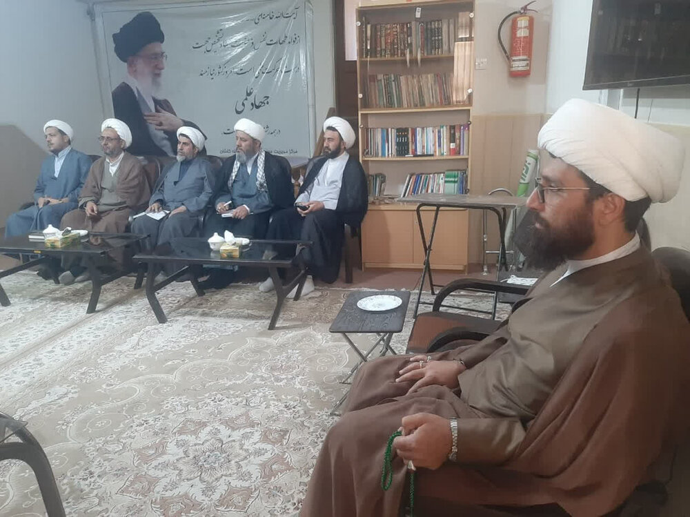 نشست توجیهی طرح مثل خمینی(ره) در کاشان برگزار