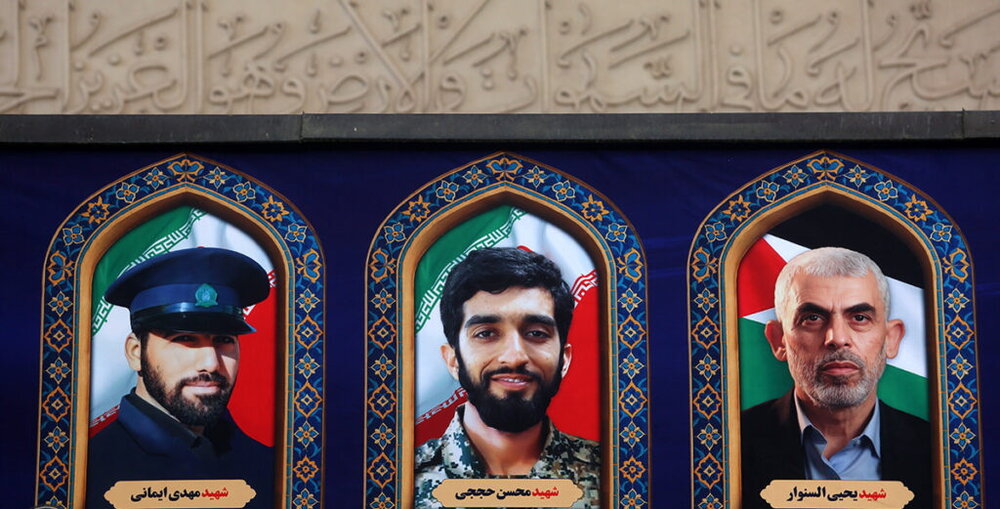 تمثال شهدا زینت بخش حرم مطهر بانوی کرامت شد