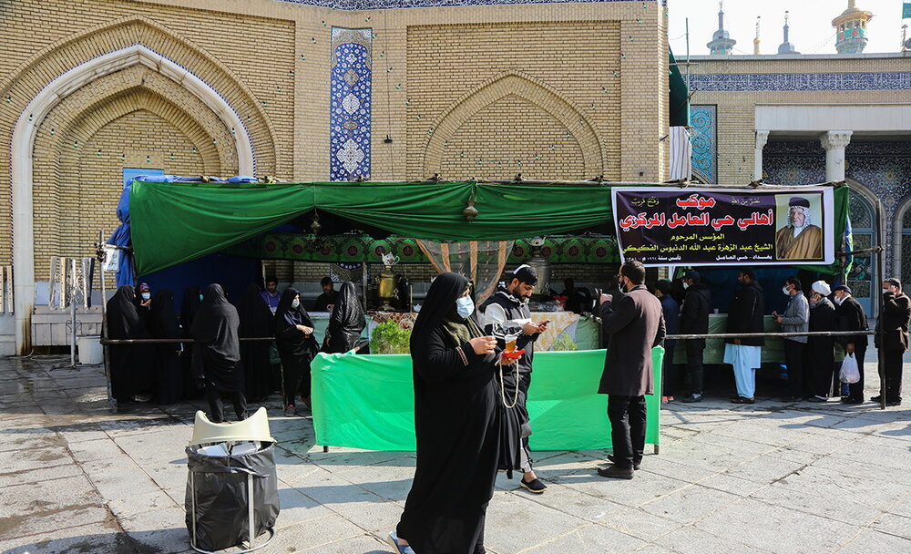 استقرار ۲۰ موکب ایرانی و عراقی در حرم مطهر بانوی کرامت