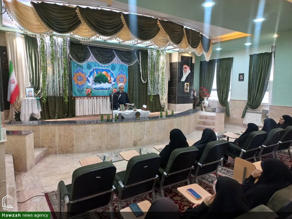 مراسم آغاز سال تحصیلی در مدرسه علمیه کوثر فردیس برگزار شد