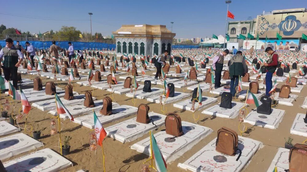 توزیع دوهزار بسته آموزشی به دانش‌آموزان نیازمند استان سمنان