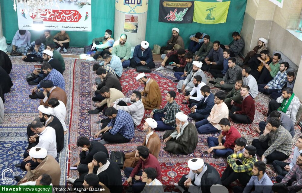 تصاویر/ مراسم سالگرد شهادت شهید سید حسن نصرالله در مدرسه علمیه مصلی یزد