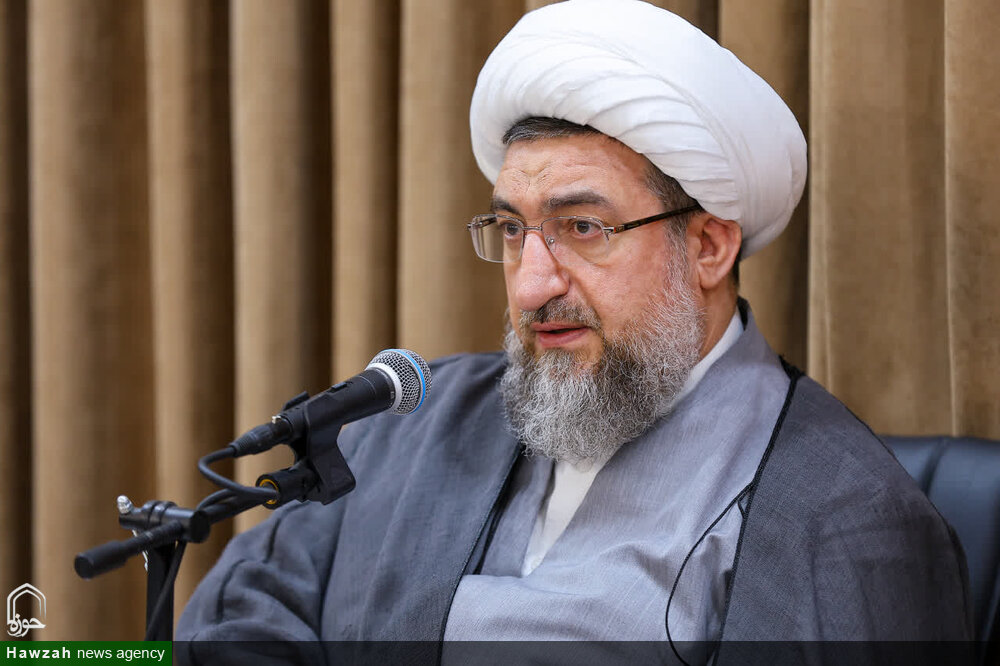 ملت ایران، سد محکم در برابر توطئه‌های دشمن