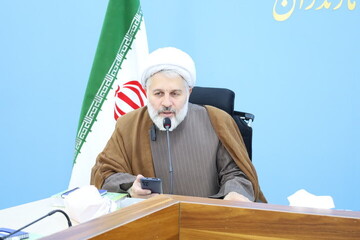 روحانیت در جبهه شعر دینی و انقلابی نقش‌آفرینی کند