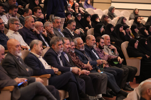 تصاویر / ششمین آیین تجلیل از پیشکسوتان و فعالان عرصه دفاع مقدس در همدان