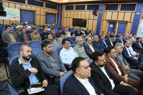 تصاویر / مراسم هفته دفاع مقدس با حضور مشاور فرمانده کل سپاه پاسداران انقلاب اسلامی کل کشور در دادگستری استان قزوین